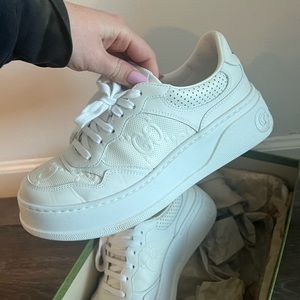 White Gucci sneakers size 38.5, tennis calf